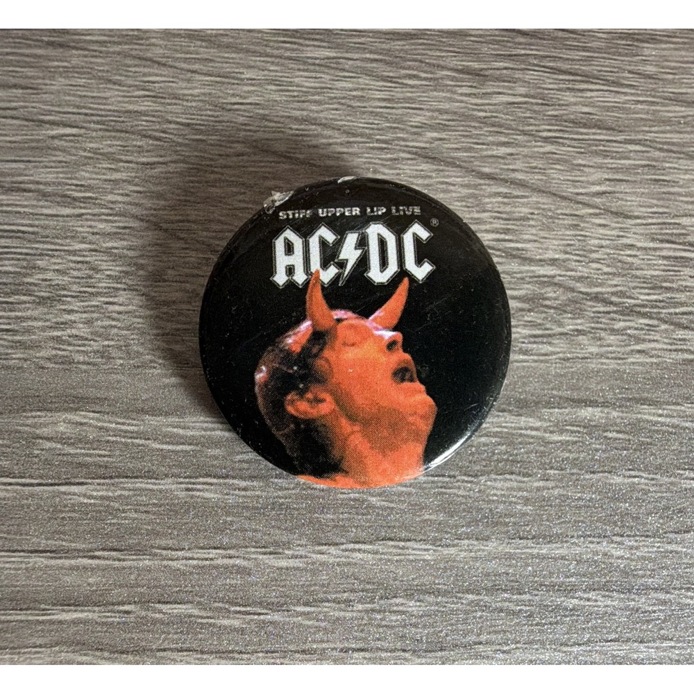 Vintage AC/DC Stiff Upper Lip Live Pinback Button Music Memorabilia Rock & Pop
